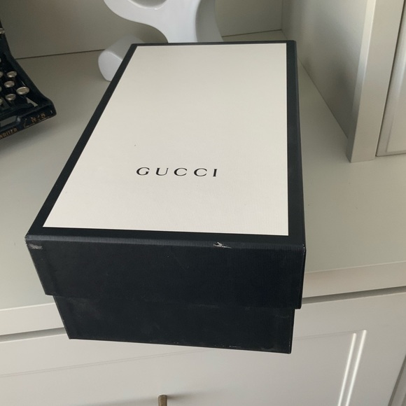 GUCCI Gift Box Medium Authentic - Picture 3 of 9